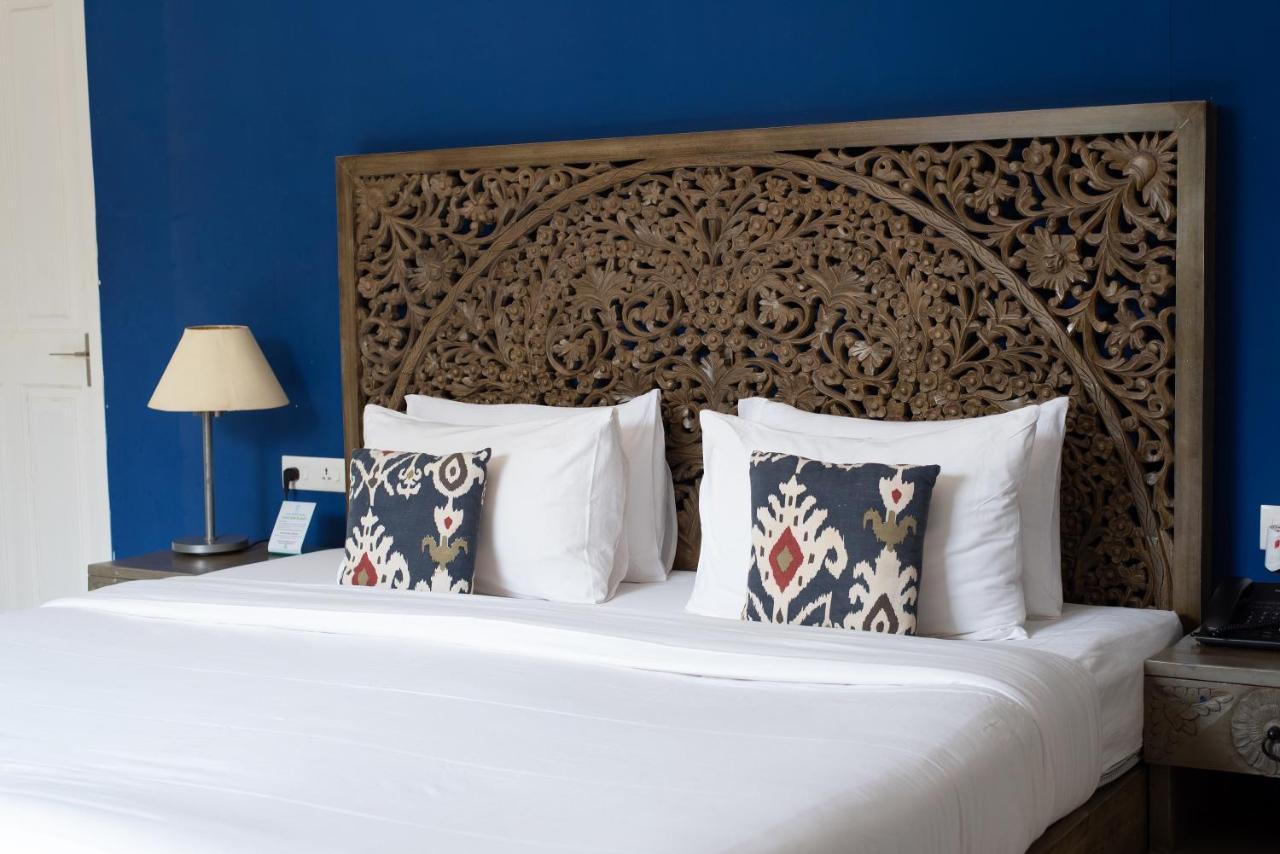 Living Room Beach Resort Morjim Bagian luar foto