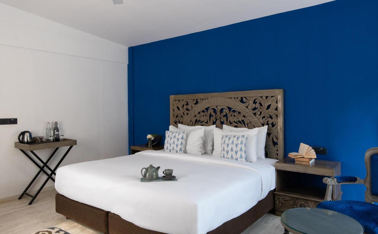 Living Room Beach Resort Morjim Bagian luar foto